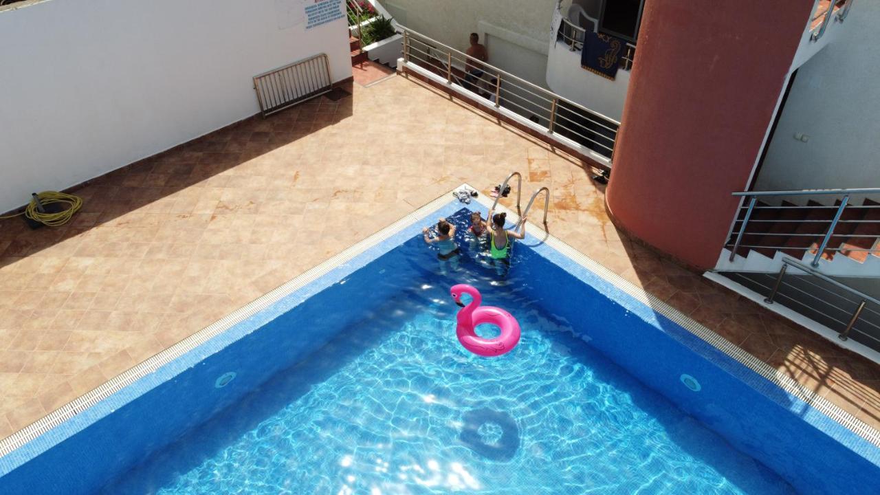 Apartments De Lara يوتجيها المظهر الخارجي الصورة