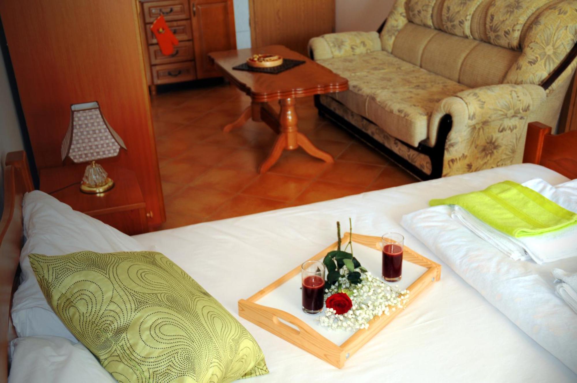 Apartments De Lara يوتجيها المظهر الخارجي الصورة