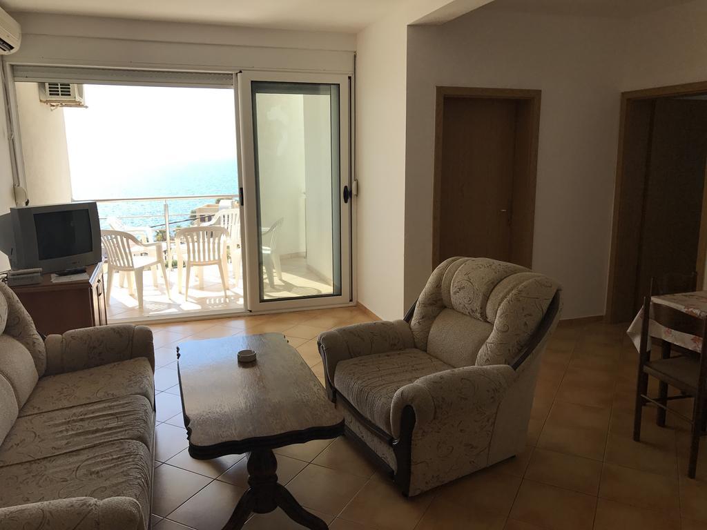 Apartments De Lara يوتجيها المظهر الخارجي الصورة