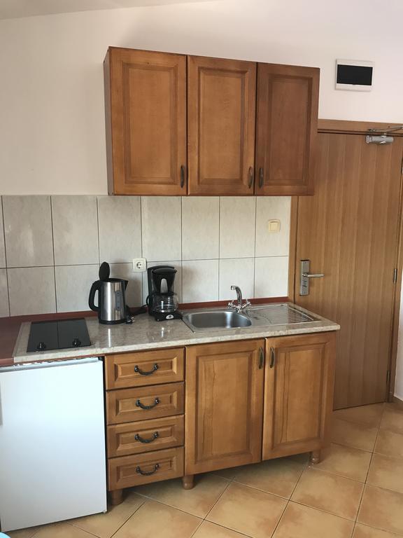 Apartments De Lara يوتجيها المظهر الخارجي الصورة