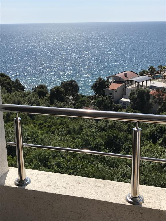 Apartments De Lara يوتجيها المظهر الخارجي الصورة