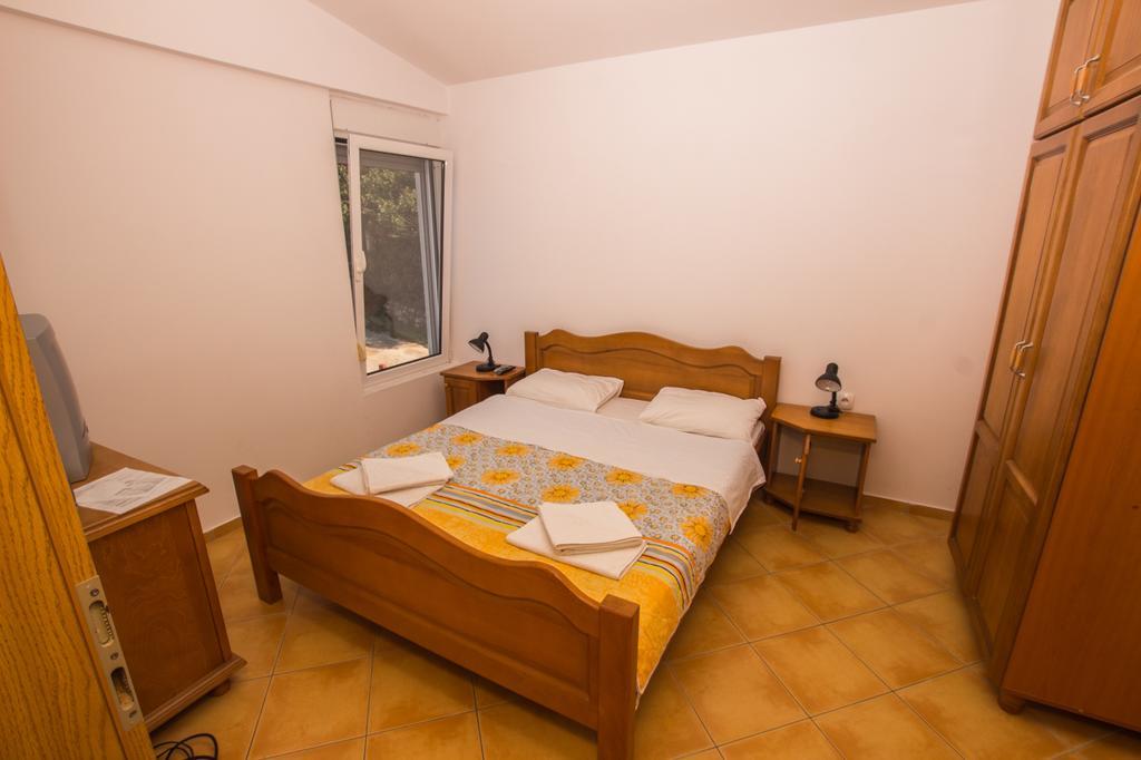 Apartments De Lara يوتجيها المظهر الخارجي الصورة