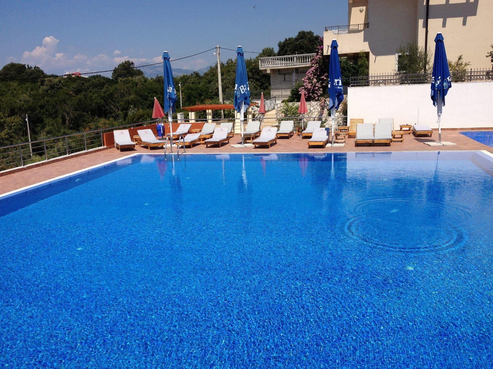 Apartments De Lara يوتجيها المظهر الخارجي الصورة